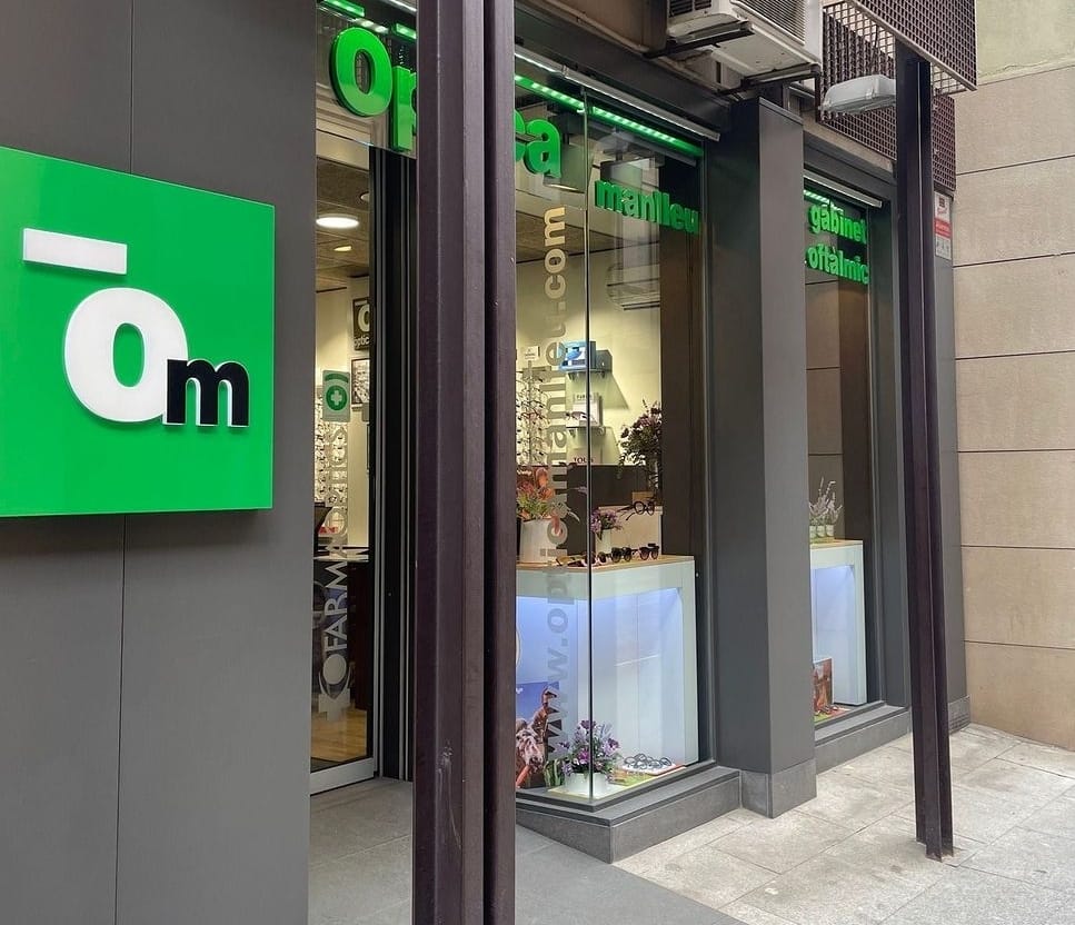 Adaptació de lents de contacte